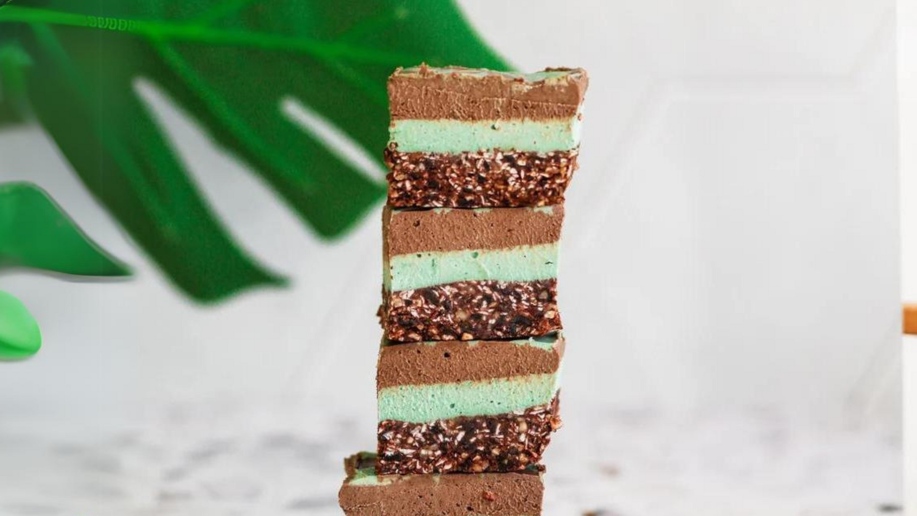 Matakana Superfoods Spirulina-Infused Raw Mint Slice