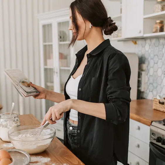 NZ baker comparing molasses, blackstrap, black treacle and golden syrup beside a US recipe